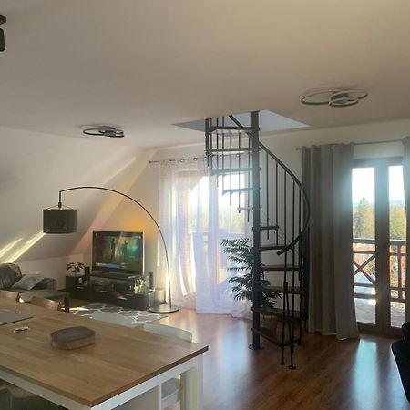 Apartament Urocza Przy Wyciagu Ski Arena シクラルスカ・ポレンバ エクステリア 写真