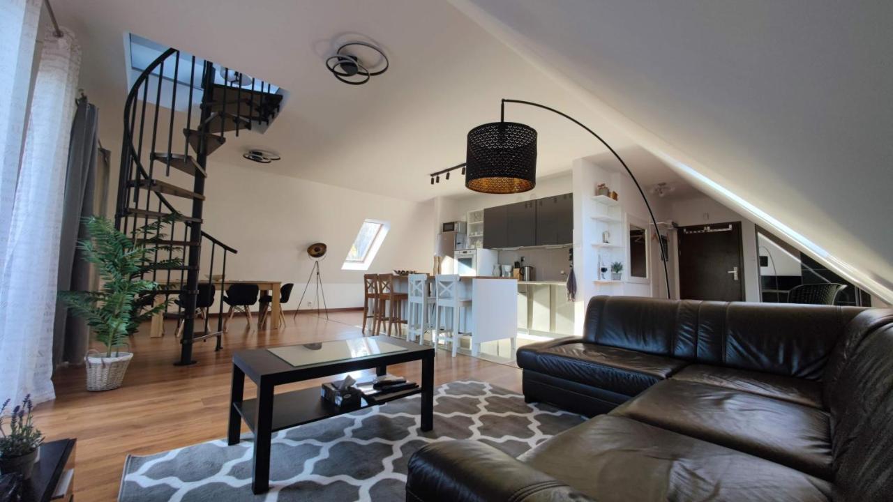 Apartament Urocza Przy Wyciagu Ski Arena シクラルスカ・ポレンバ エクステリア 写真