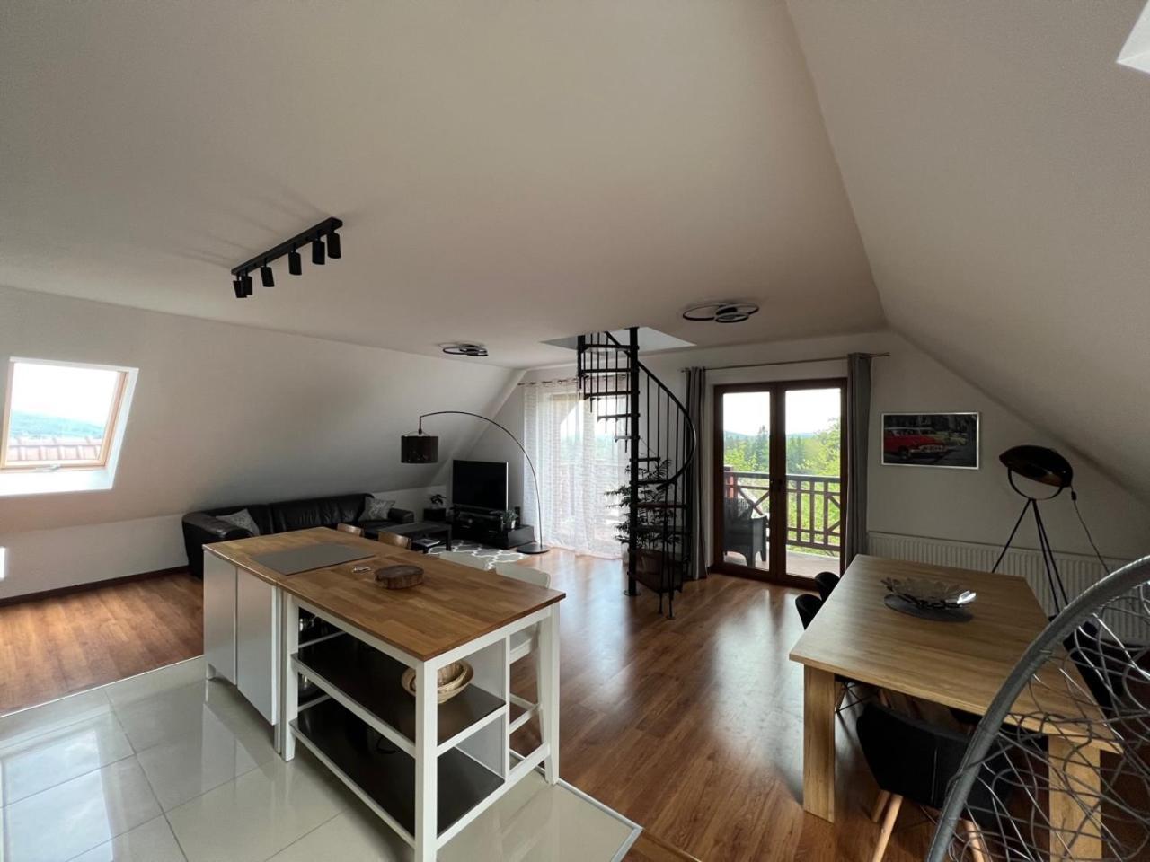 Apartament Urocza Przy Wyciagu Ski Arena シクラルスカ・ポレンバ エクステリア 写真