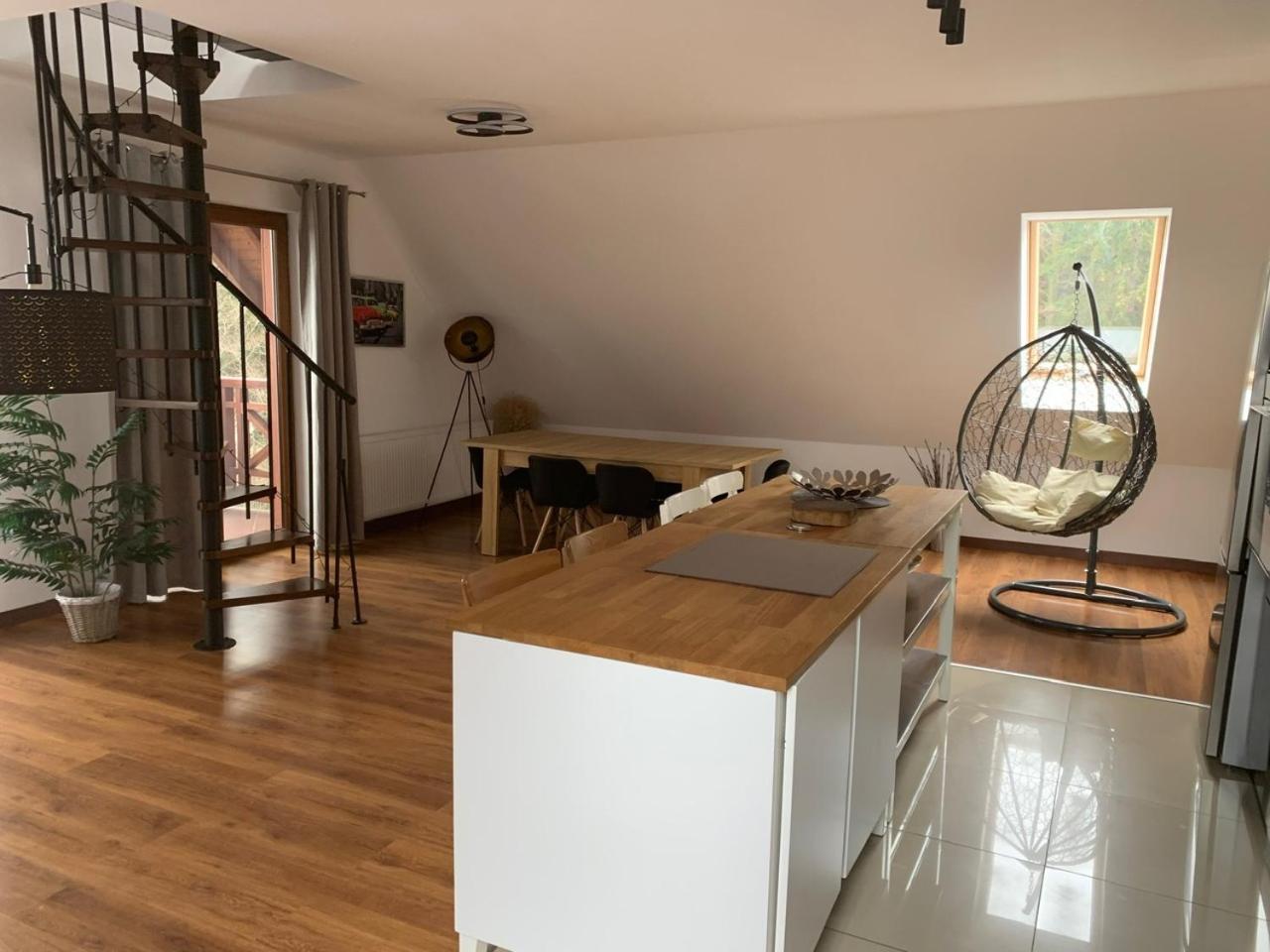 Apartament Urocza Przy Wyciagu Ski Arena シクラルスカ・ポレンバ エクステリア 写真