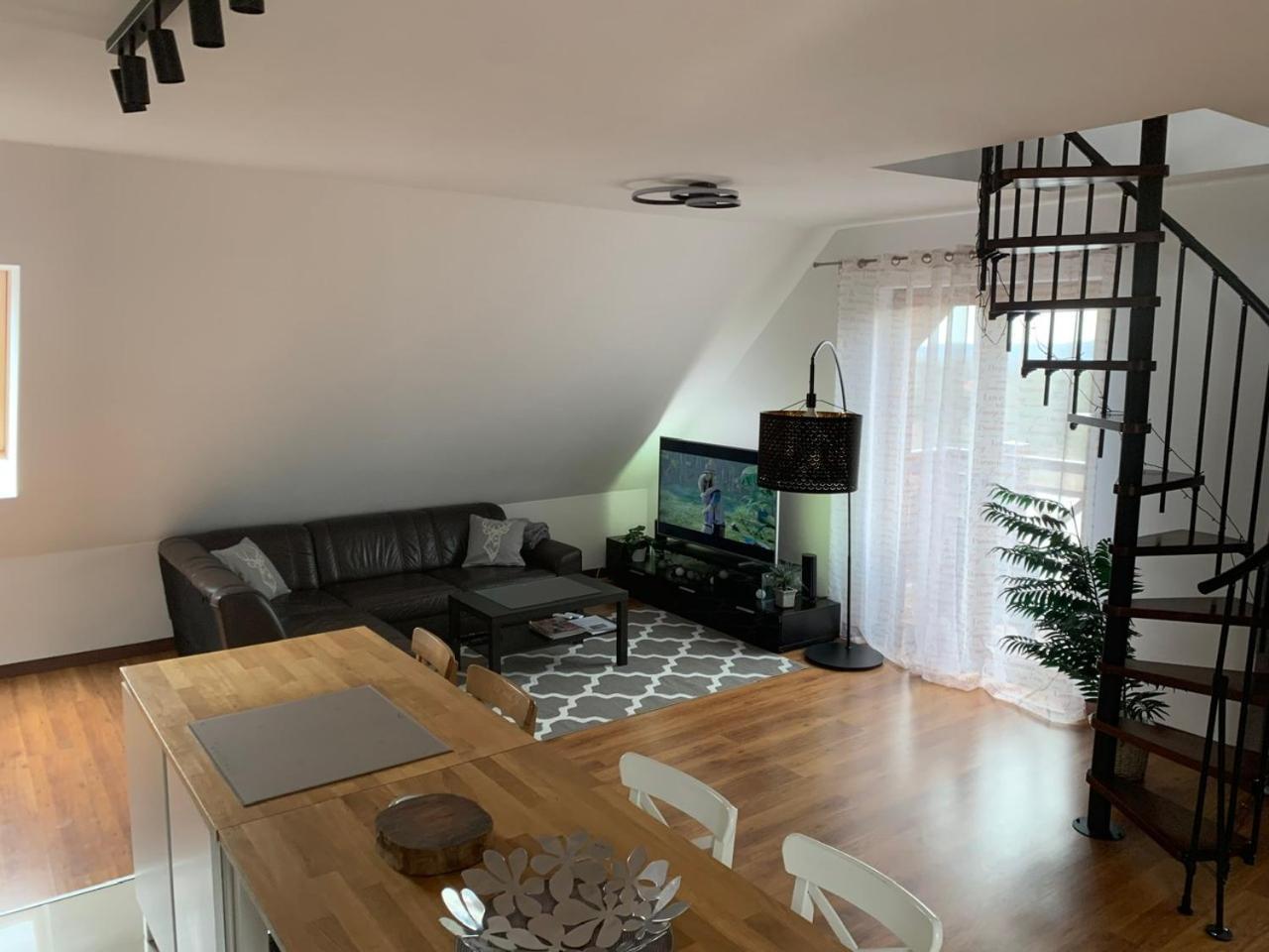 Apartament Urocza Przy Wyciagu Ski Arena シクラルスカ・ポレンバ エクステリア 写真